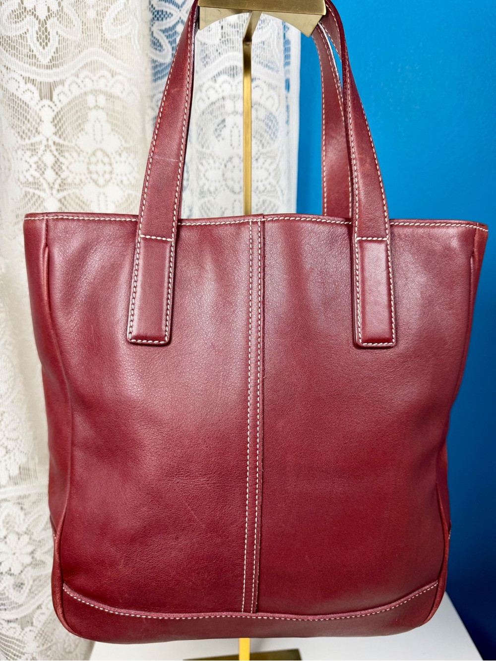 Coach VTG Red Leather Hampton Lunch Tote 10 in H x 9.5 in L No.7787